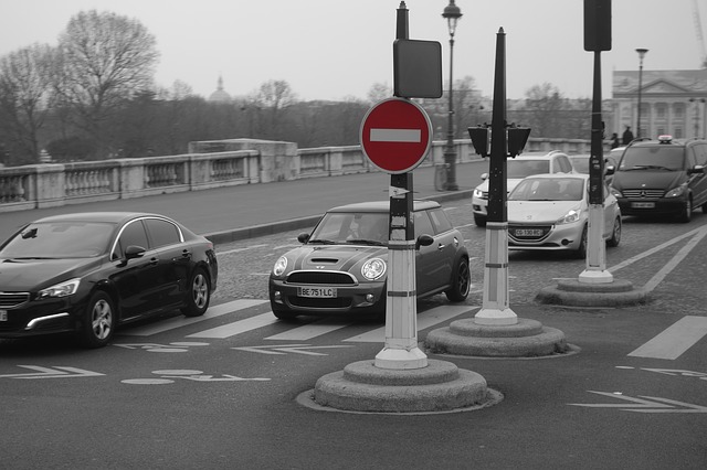 Fahrverbot: Im Zweifelsfall einen Anwalt fragen